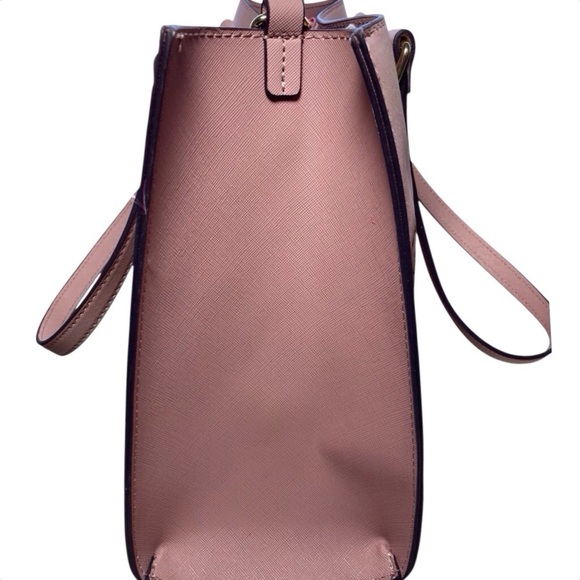 Trina Turk Pink Lattice Handbag w/ Flower Liner! - Picture 4 of 9